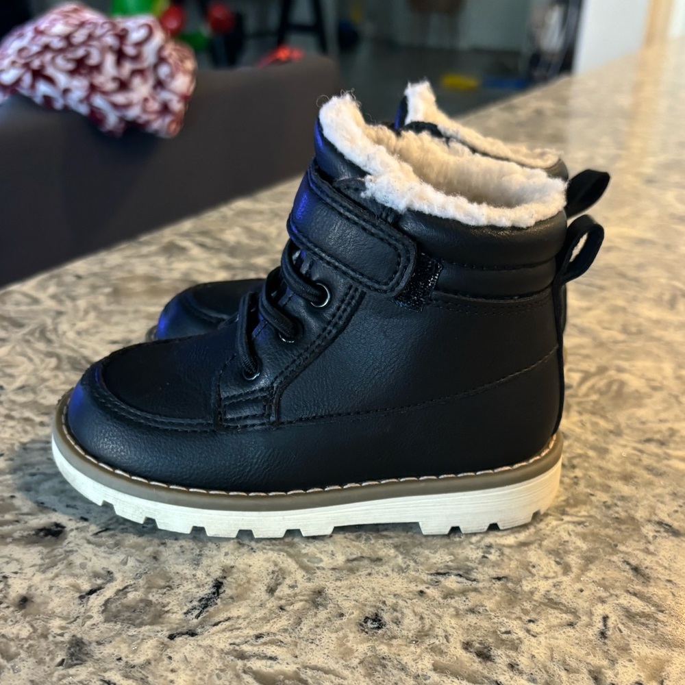 Adorable Toddler Black Boots Size 7